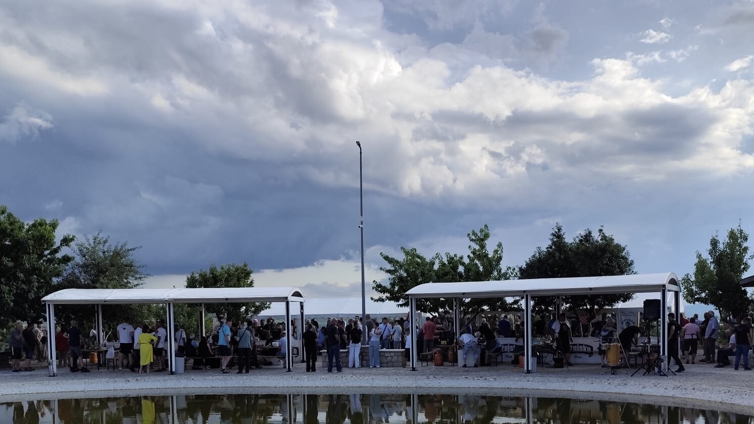 Fish Paprikash Contest at Eco-Village Grabovica: Team from the banks of the Danube river was the best on shore od Buško lake