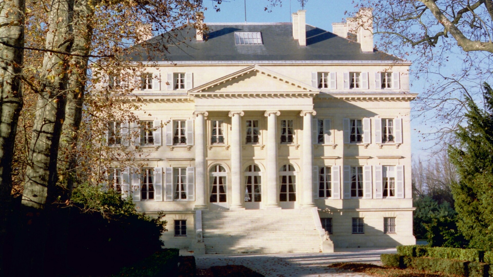 The famous Bordeaux wine classification of 1855 was created for the World Exhibition in Paris 